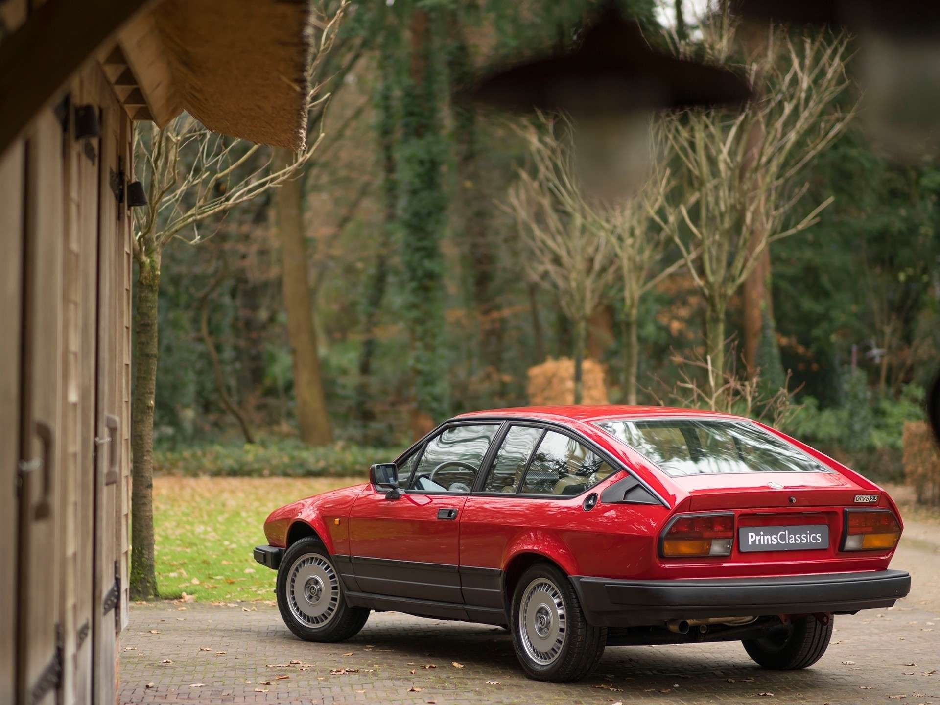Consignatie Oldtimer Of Youngtimeralfa Romeo Gtv 6 2 5