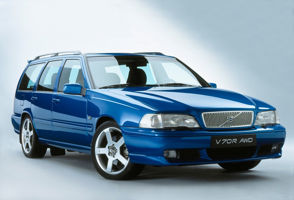 6333_Volvo_V70_R_AWD