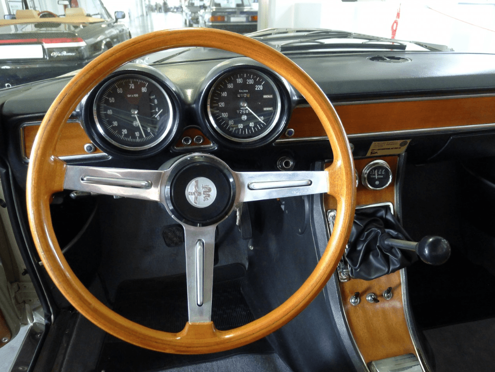 Consignatie Oldtimer Of Youngtimeralfa Romeo 1750 Gt