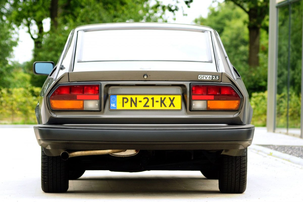 Consignatie Oldtimer Of Youngtimeralfa Romeo Gtv6