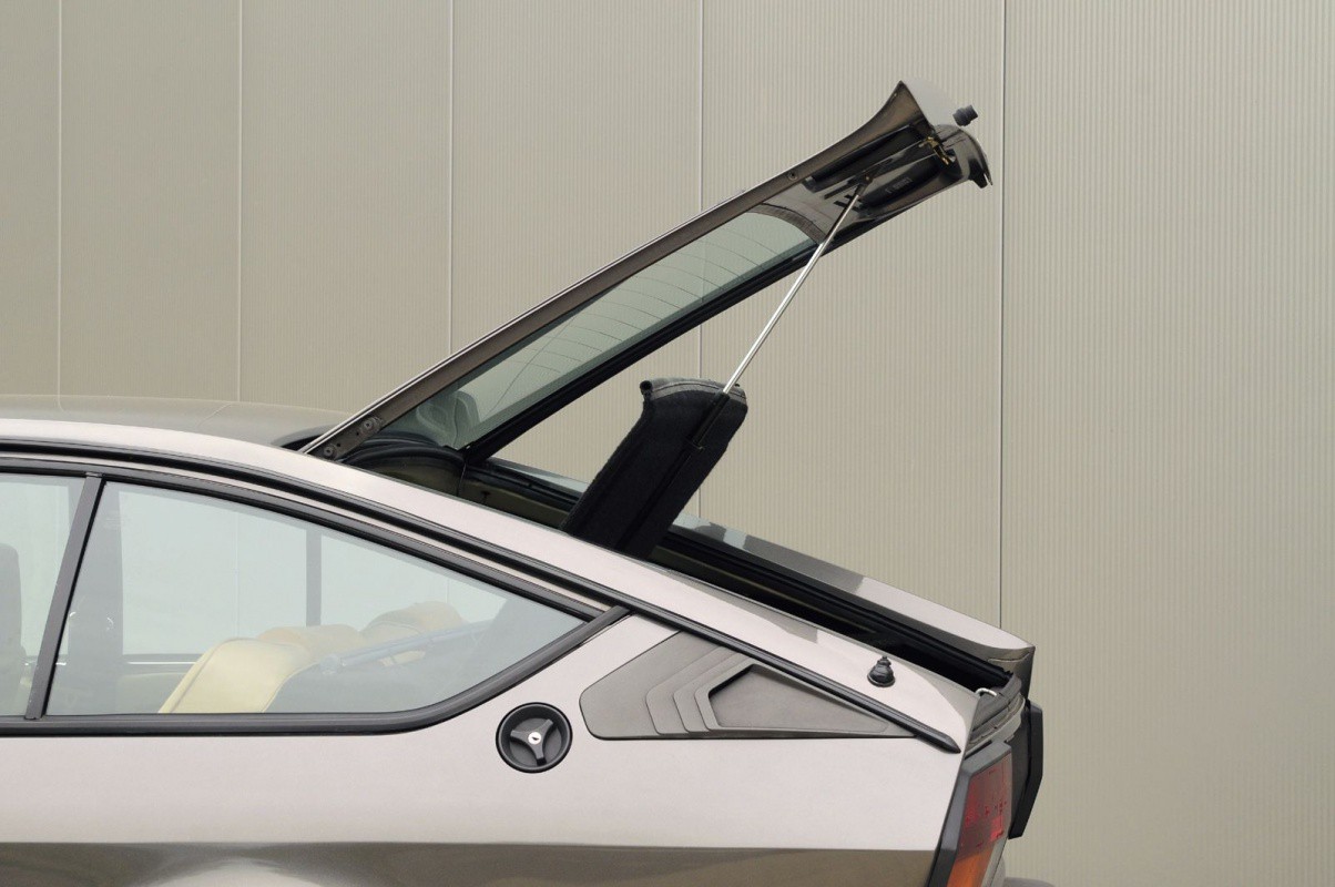 Consignatie Oldtimer Of Youngtimeralfa Romeo Gtv6