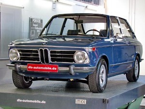 BMW-2000-Tii-Touring-01