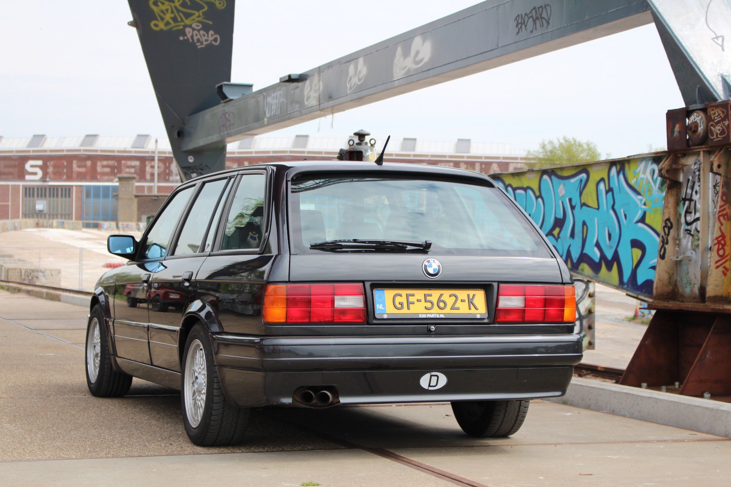 Isoleren van Lach BMW E30 325i Touring Mtech2 14 - thecoolcars.nl