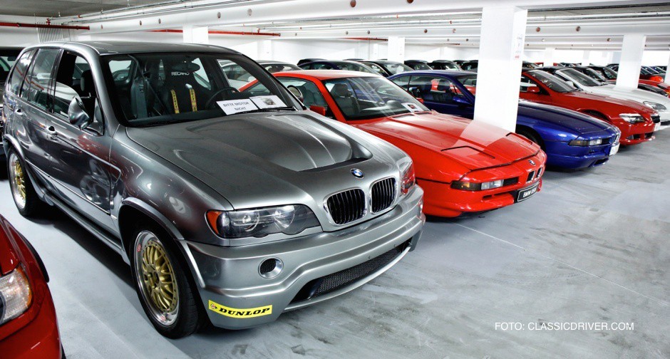 BMW GARAGE 02