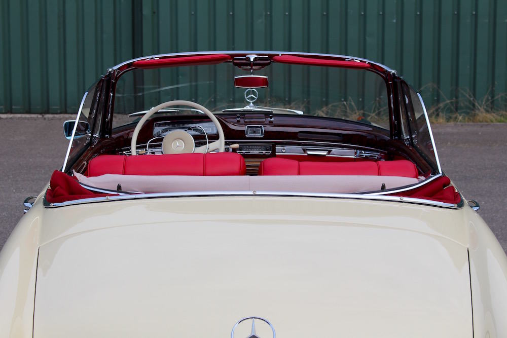 Mercedes 220 SE Cabriolet Ponton 14