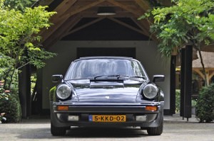 Porsche 911 3.3 Turbo 01