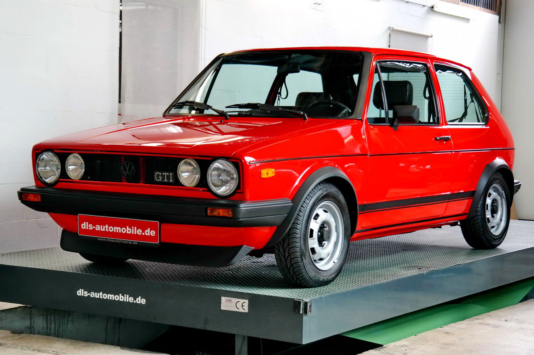 soep Werkloos Goedaardig Volkwagen Golf 1 GTI 1982 - thecoolcars.nl